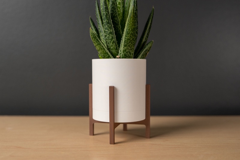 Classic planter with walnut stand